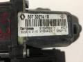 807302741R моторчик стеклоподъемника передний правый Renault Scenic 3 поколение 2009г. - фото №2