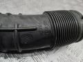 6898050 патрубок воздушного фильтра Volvo V70 3 поколение 2007г. - фото №2