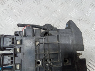 блок предохранителей, ориг. номер 243800011R, Renault Megane 3 поколение 2008-2014