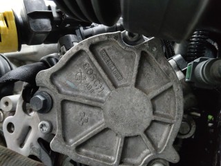 вакуумный насос, ориг. номер 9804021880, Peugeot 308 1 поколение [рестайлинг] 2011-2015