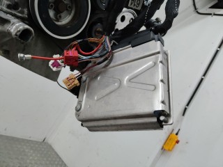 блок управления двигателем (в двигателе), ориг. номер 8E0907411, Audi A4 B7 2004-2009