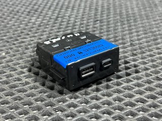 разъем AUX / USB, ориг. номер 13549941, 13561808, Buick Envista 2022-2026
