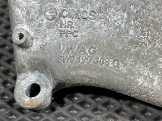 кронштейн двигателя правый, ориг. номер 8W0199308Q, Audi A6 C8 2018-2023
