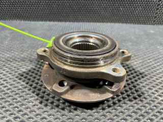 ступица передняя левая, ориг. номер 8K0407615B, Audi S8 D4 2012-2013
