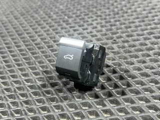 кнопка открытия багажника, ориг. номер 4M0959831A, 4M0959831A5PR, Audi Q5 Sportback FY 2020-2025