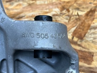 кулак задний правый, ориг. номер 8W0505436AA, 8W0505432Q, 8W0505460D, Audi S4 B9 рест 2019-2026