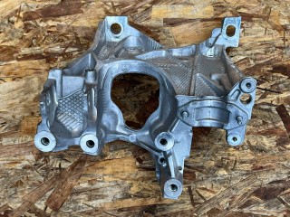 кронштейн двигателя правый, ориг. номер 8W0399296E, Audi A4 Allroad B9 2016-2020