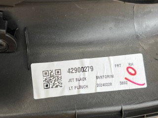 обшивка двери передней правой, ориг. номер 42900279, Buick Envista 2022-2026