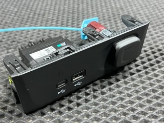 разъем AUX / USB, ориг. номер 13549941, 13561808, GMC Terrain 3 2024-2026