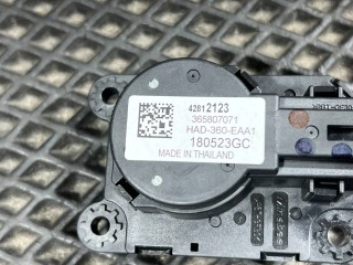 моторчик заслонки печки, ориг. номер 42812123, Chevrolet Trax 2013-2016