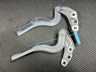 Петля капота, ориг. номер 42827314, 42827315, Buick Envista 2022-2026