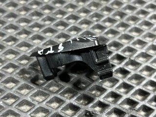 накладка на ручку передней левой, ориг. номер 26692828, Chevrolet Trax 2013-2016