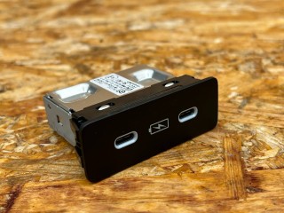 Разъем AUX / USB, ориг. номер 8A350-TJB-A013-M1, Acura Integra 4 2022-2026