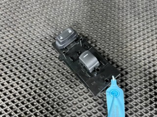кнопка стеклоподъемника передней правой, ориг. номер 35760-3A0-G91, Honda CR-V 6
