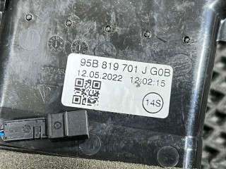 Дефлектор обдува салона левый, ориг. номер 95B819701J, 95B819701JG0B, Porsche Macan GTS 2-й рест