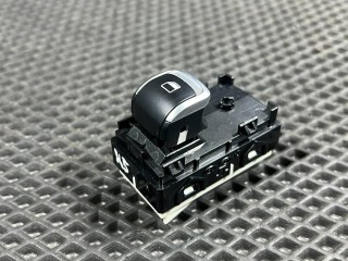 кнопка стеклоподъемника задней, ориг. номер 93581L2100, Kia K5 3 рест