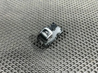 кнопка стеклоподъемника задней, ориг. номер 93581L2100, Kia K5 3 рест