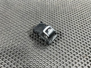 кнопка стеклоподъемника задней, ориг. номер 93581L2100, Kia K5 3 рест