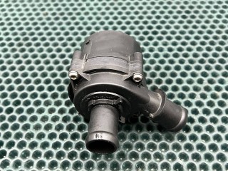 насос антифриза дополнительный, ориг. номер 5Q0965567B, Audi A3 8V 2012-2016