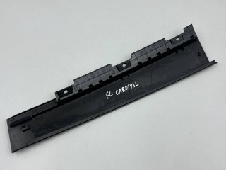 накладка двери передней левой, ориг. номер 82250-R0010, Kia Carnival 4