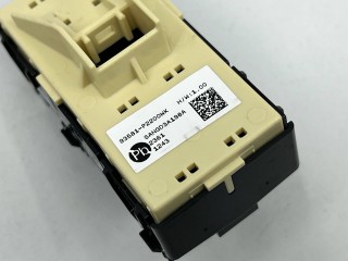 кнопка стеклоподъемника задней левой, ориг. номер 93581-P2200WK, 93581-P2200, Kia Carnival 4