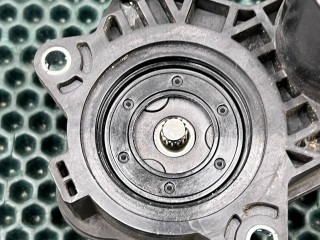Привод (моторчик) стояночного тормоза, ориг. номер 58210R0000, Kia Carnival 4