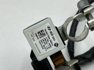 клемма аккумулятора минус, ориг. номер 37180-R0000, Kia Carnival 4