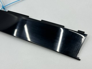 накладка двери передней правой, ориг. номер 82260-R0010, Kia Carnival 4