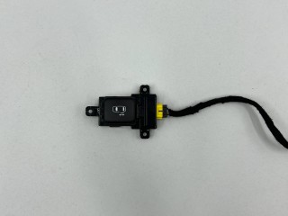 Кнопка открытия боковых дверей лев., ориг. номер 83880R0000, Kia Carnival 4