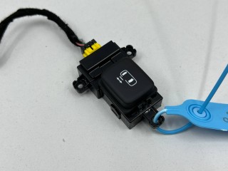 Кнопка открытия боковых дверей прав., ориг. номер 83890R0000, Kia Carnival 4