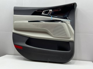 обшивка двери передней левой, ориг. номер 82310-R0000, Kia Carnival 4