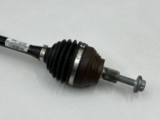Полуось передняя правая, ориг. номер 5Q0407272FL, Volkswagen Taos 2020-2024