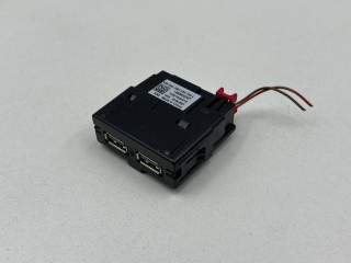 Разъем AUX / USB, ориг. номер 5Q0035726L, Audi Q5 FY 2020-2025