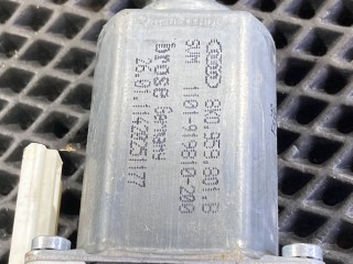 моторчик стеклоподъемника передний левый, ориг. номер 8K0959801B, Audi S7 4G 2012-2014