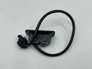 кнопка открытия багажника, ориг. номер 85821764, Chevrolet Equinox 4 2024-2026