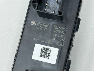 кнопка стеклоподъемника передней правой, ориг. номер 85670260, Chevrolet Equinox EV 2024-2026