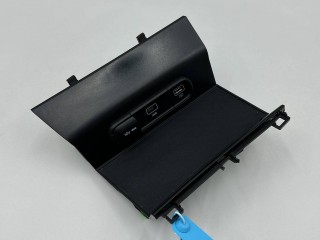 Разъем AUX / USB, ориг. номер 84630L3500WK, X84630L2500, Kia K5 3 2019-2024