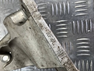 кронштейн двигателя левый, ориг. номер 11233-AF401, Nissan Skyline V35 2001-2007