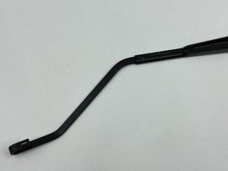 поводок стеклоочистителя правый, ориг. номер 84154717, Chevrolet Equinox 3 [рестайлинг] 2021-2024