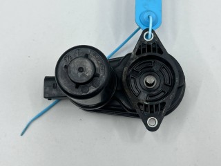 Привод (моторчик) стояночного тормоза Kia K5 3 2019-2024, L1582-37700