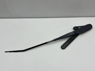 поводок стеклоочистителя правый, ориг. номер A2978204700, Mercedes-Benz EQE V295 2022-2026