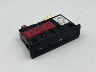 разъем AUX / USB, ориг. номер A2478204002, Mercedes-Benz CLA C118 2019-2023