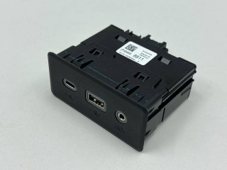 Разъем AUX / USB, ориг. номер 84698811, GMC Terrain 2 рест