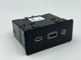 Разъем AUX / USB, ориг. номер 84698811, GMC Terrain 2 рест