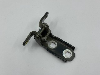 петля двери передней левой, ориг. номер 13501716, Chevrolet Silverado T1XX 2019-2022
