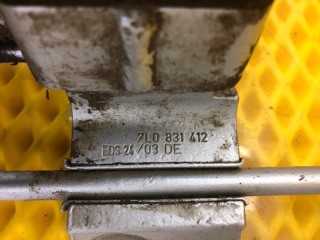 Петля двери передней правая нижняя, ориг. номер 7L0831412, Volkswagen Touareg 7L6 2002-2007