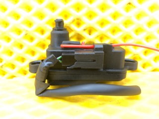 Замок лючка бензобака, ориг. номер 4L0862153D, Audi Q7 4LB 2009-2015