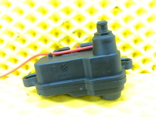 Замок лючка бензобака, ориг. номер 4L0862153D, Audi Q7 4LB 2009-2015