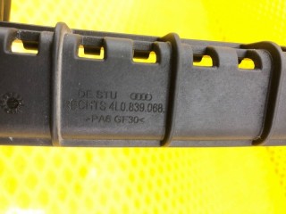 Направляющая стекла задней правой двери, ориг. номер 4L0839068, Audi Q7 4LB 2009-2015