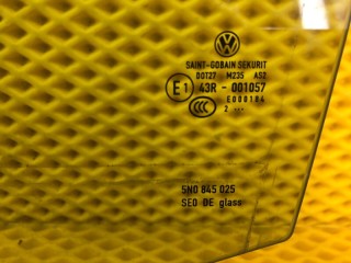 Стекло двери заднее левое, ориг. номер 5N0845025, Volkswagen Tiguan 5N1 2011-2019